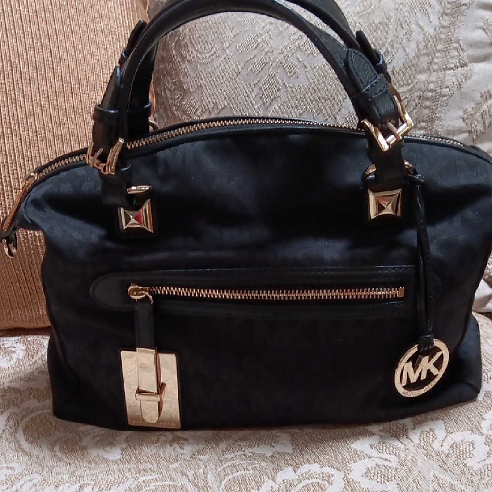 MICHAEL KORS HANDBAG